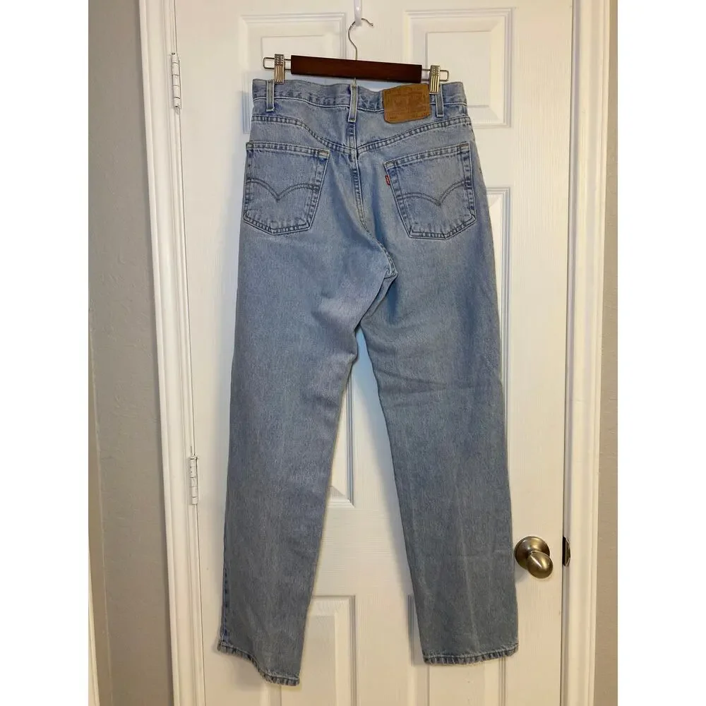 Levi’s 550 Relaxed Fit Tapered Leg Light Wash Denim Jeans 31x32